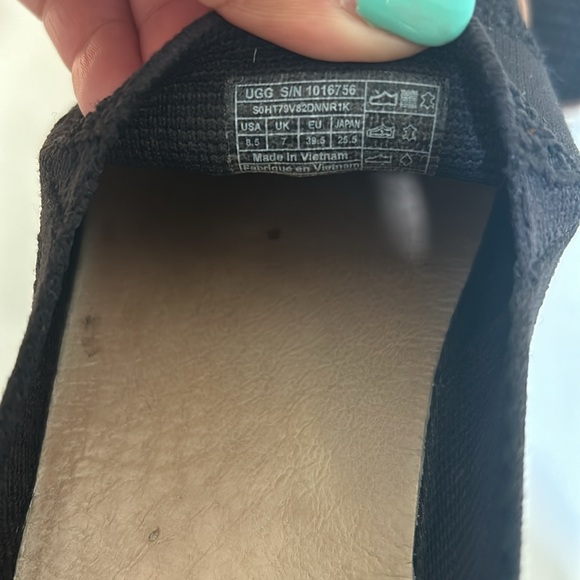 UGG WOMENS SAMMY SLIP ON LOAFER BLACK Sz 8.5 - Picture 7 of 9